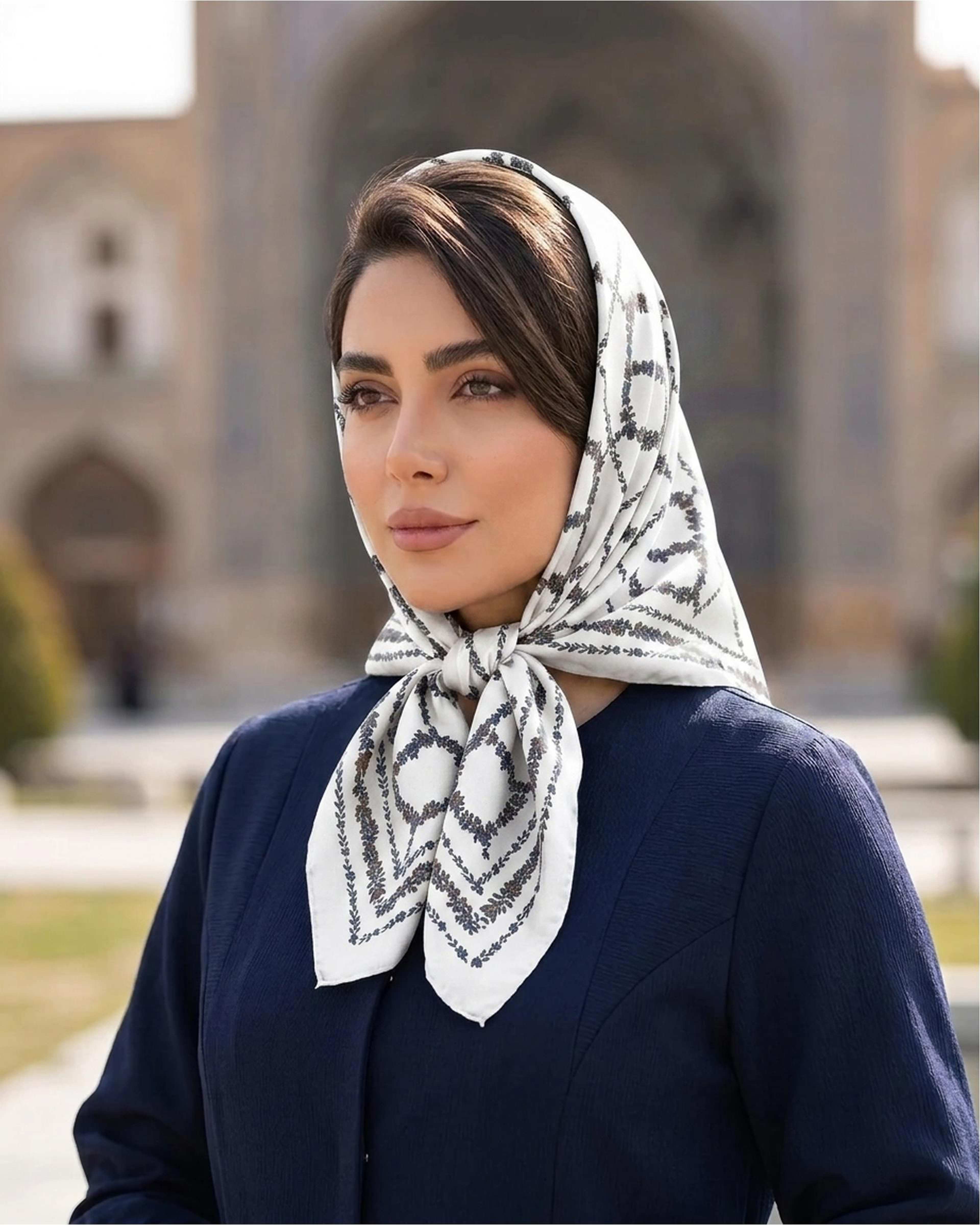 مینی اسکارف زنانه ابریشم توییل کرم سبز آماهی Amahi کد 1621