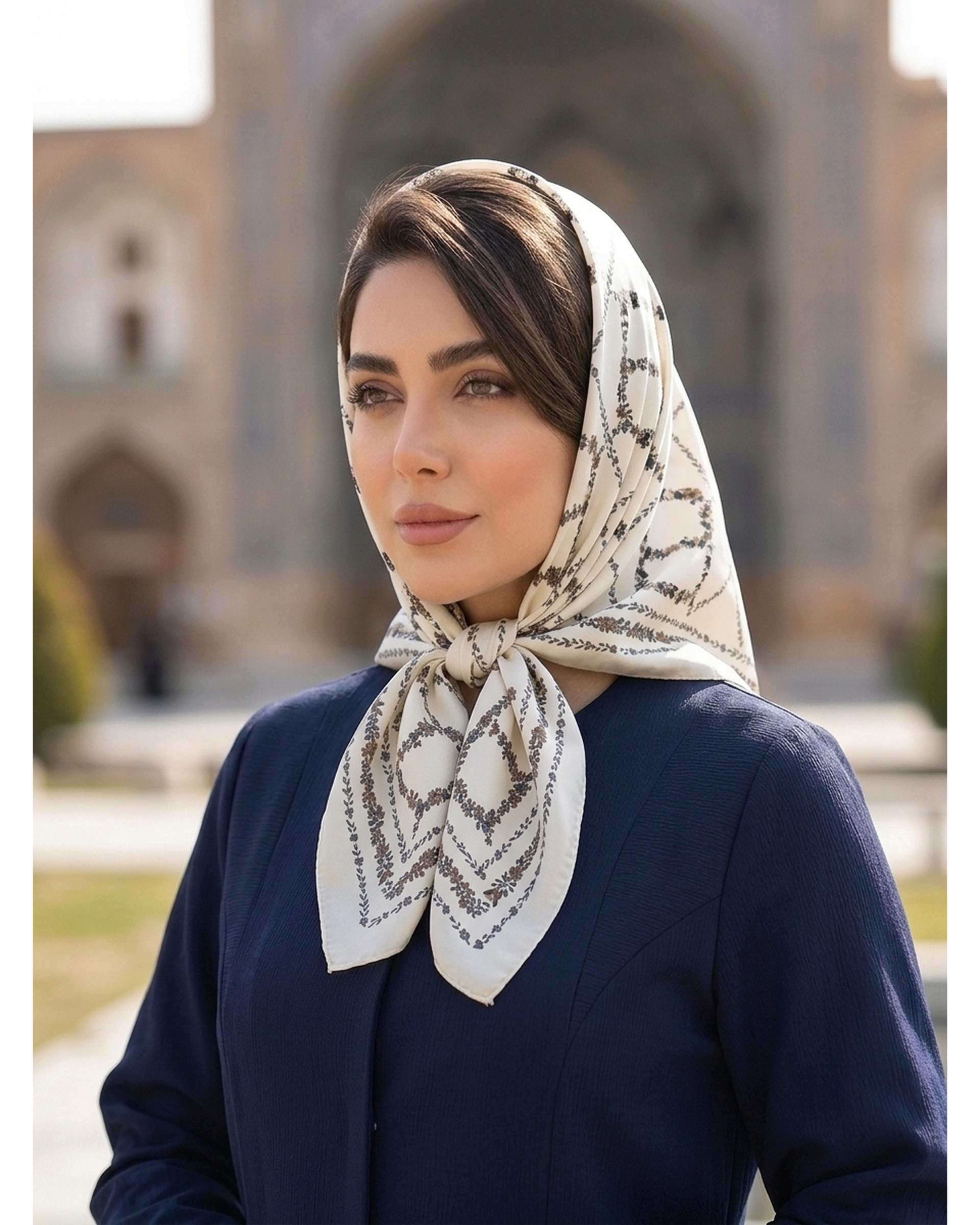 مینی اسکارف زنانه ابریشم توییل کرم قهوه ای آماهی Amahi کد 1621
