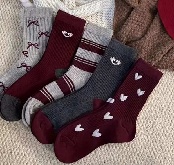 جوراب ساقدار آلبالویی کد n-1315 ماییلدا