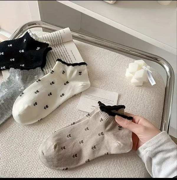 جوراب مچی گل لاله لب فر کد R-1638 ماییلدا