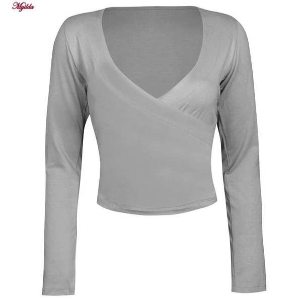 ست تی شرت و شلوارک ورزشی زنانه رنگ طوسی مدل 5223-697p ماییلدا - تصویر 2