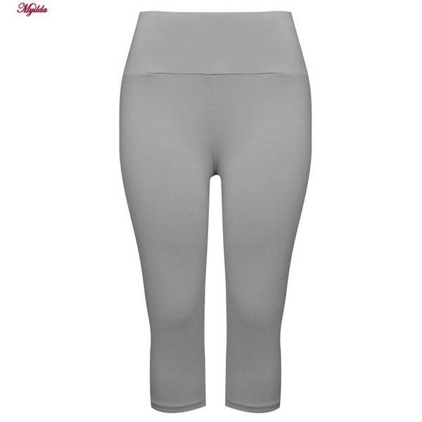 ست تی شرت و شلوارک ورزشی زنانه رنگ طوسی مدل 5223-697p ماییلدا - تصویر 4