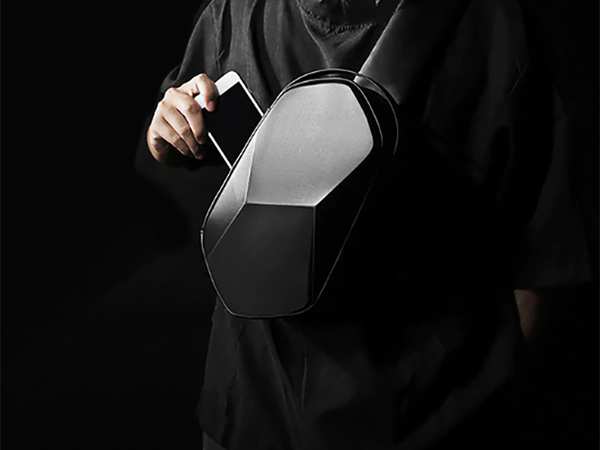 کوله تک بند منشوری با ظرفیت 7.9 اینچ دارای پورت USB بنج BANGE BG-7213 PRISM CROSSBODY BAG - تصویر 3