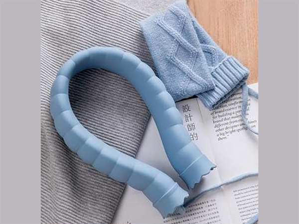 بهداشت و سلامت عمومی کیسه آب گرم U شکل شیائومی Xiaomi Youpin Jotun Judy U-Shaped Neck Heat Compress Silicone Hot Water Bag JJ-WD0040 - تصویر 21