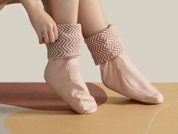 جوراب گرمکن پا برقی Nuanmian series smart heating socks Q38