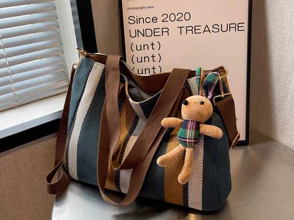 کیف دوشی زنانه کیف دوشی و کراس بادی زنانه با ظرفیت بزرگ Bags for women 2023 new large-capacity 6909 سفید ـ قهوه ای برند متفرقه - تصویر 6