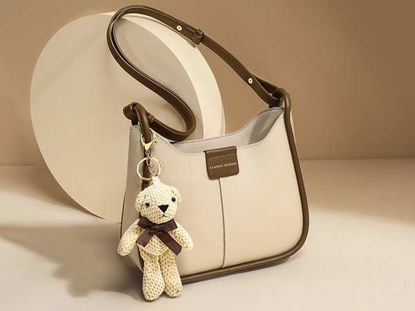 کیف دوشی زنانه چرمی Women's new bag 2023 women's crossbody bag V90018