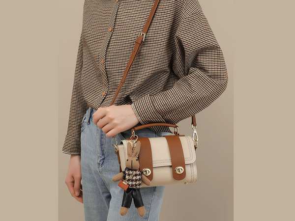 کیف دوشی زنانه کیف دوشی و کراس بادی زنانه IOS/Aiguoshi New Crossbody Bags for Women Genuine Leather 6521 کرم ـ قهوه ای برند متفرقه - تصویر 3