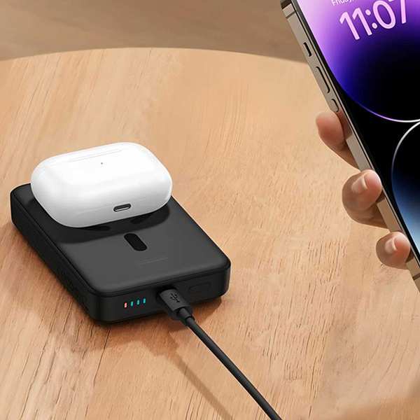 پاوربانک وایرلس 15 وات و تایپ سی 30 وات 10000 بیسوس PPCXM1030 - تصویر 4