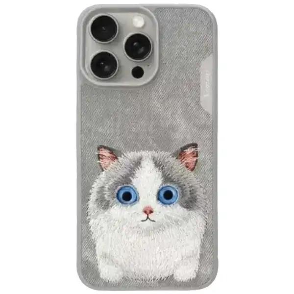 قاب محافظ گوشی آیفون 15 طرح گربه ملوس با چشم متحرک نیمی