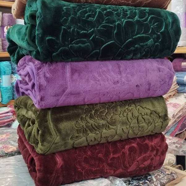 پتو نرمینه مخمل ساده طرح برجسته الو روتختی