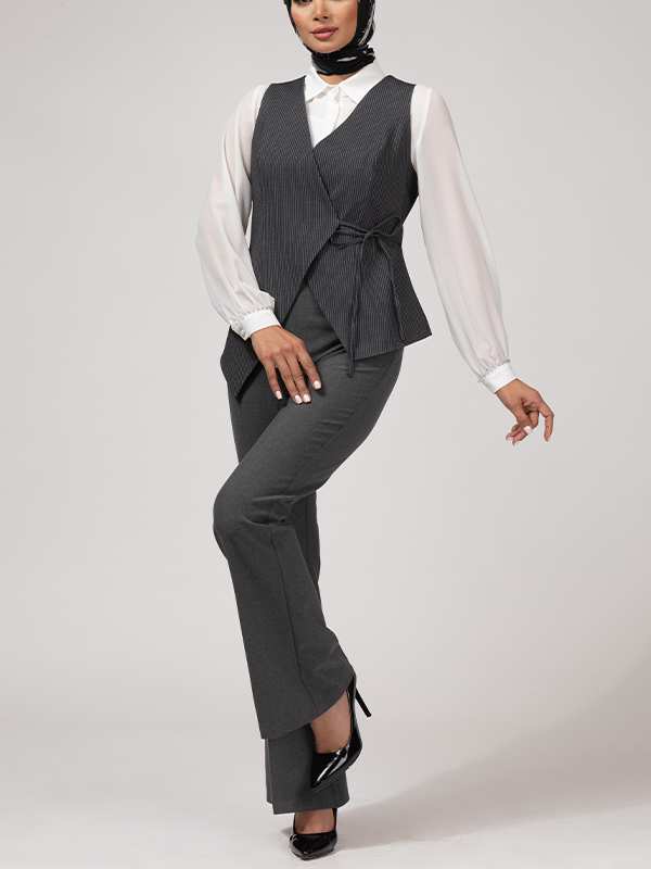 وست زنانه پارچه دیپلمات یقه چپ و راستی آستر دار 70100 برنس Bornos