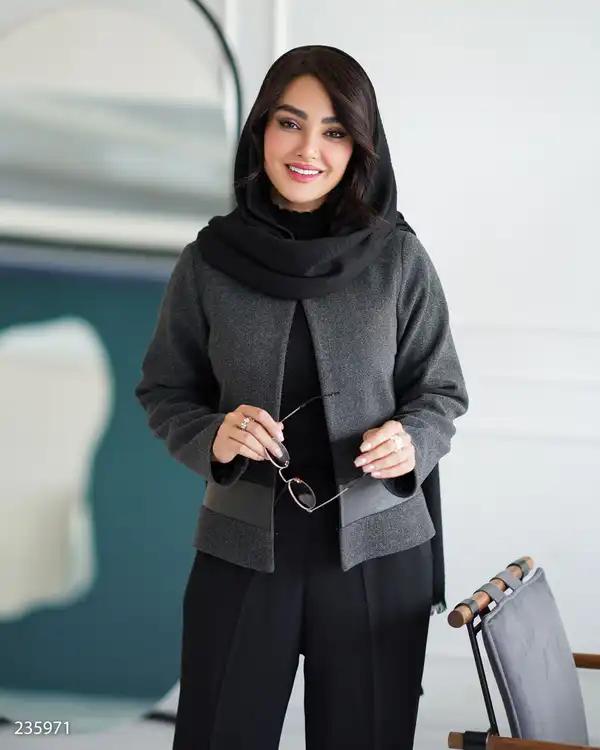 پالتو کوتاه زنانه فوتر زغالی مدل فرشین السانا Elsana کد 2359