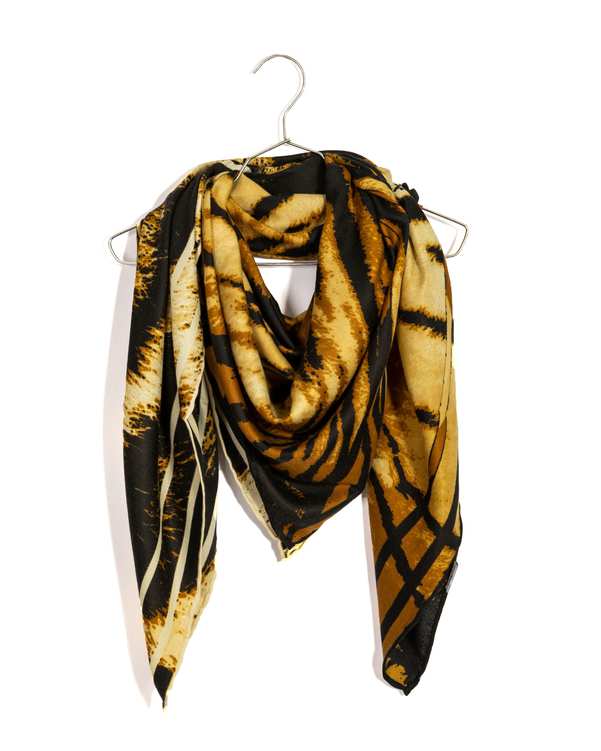 روسری زنانه پاییزه مشکی طلایی پلنگی پیسلی