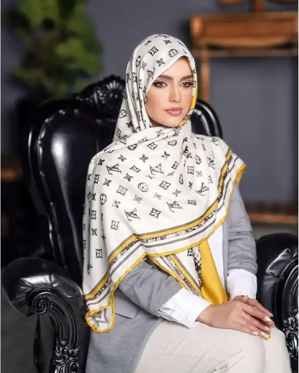 روسری زنانه کشمیر دست دوز کرم خردلی GIDO مدل لویی ویتون