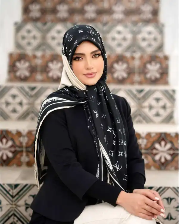 روسری زنانه کشمیر دست دوز مشکی طوسی GIDO طرح لویی ویتون