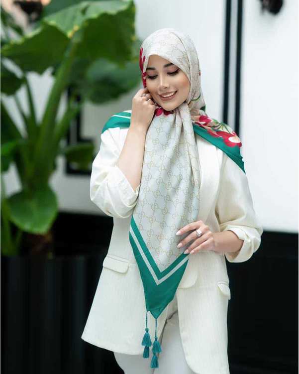 روسری زنانه نخی جی دو GIDO طرح گوچی کد 01