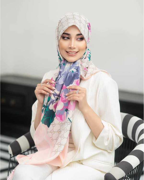 روسری زنانه نخی جی دو GIDO طرح گوچی کد 06