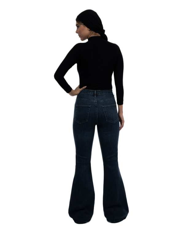 شلوار جین زنانه بوت کات قد 108 سرمه ای رویال جین Royal Jeans کد 9002215 - تصویر 2