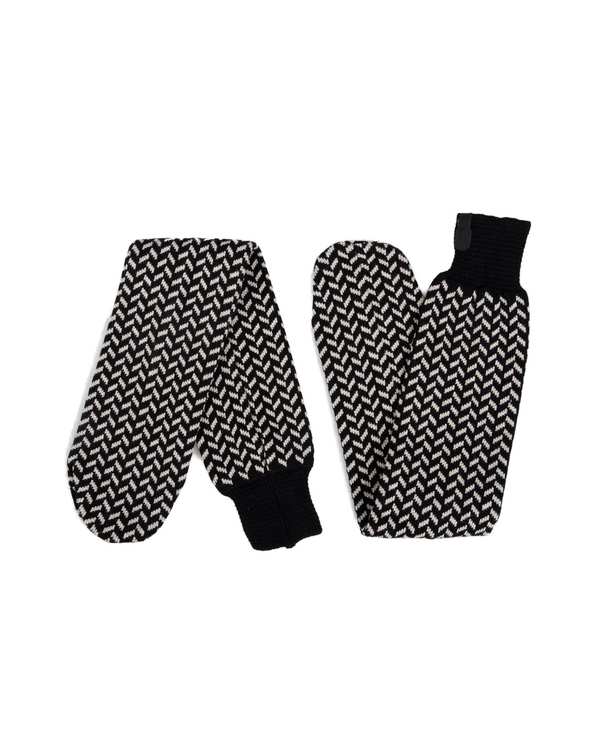 جوراب زنانه بافت لمه دار مشکی سفید تارتن Tartan طرح جناقی