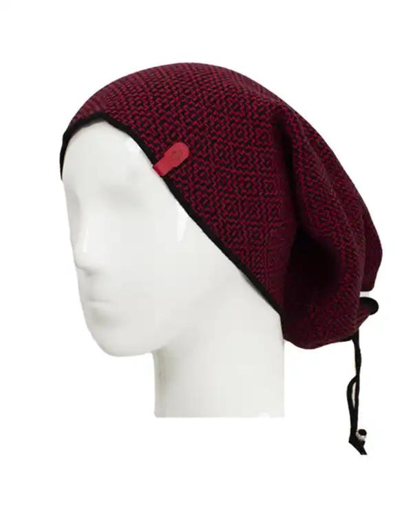 کلاه بافت مشکی زرشکی تارتن Tartan مدل هندسی کد 104000118