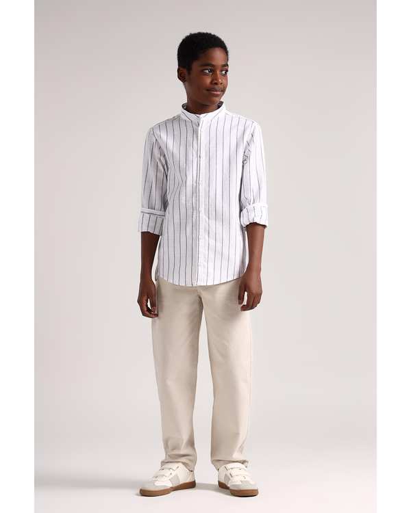 پیراهن پسرانه یقه ایستاده سفید طوسی سارک Sarak مدل 3900