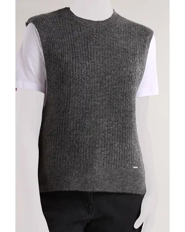 ژیله زنانه بافت یقه گرد زغالی سارک Sarak مدل 4670