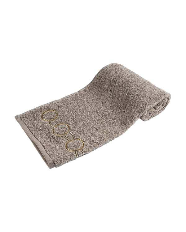 حوله دستی حاشیه گلدوزی بژ لوما Looma مدل زنجیره