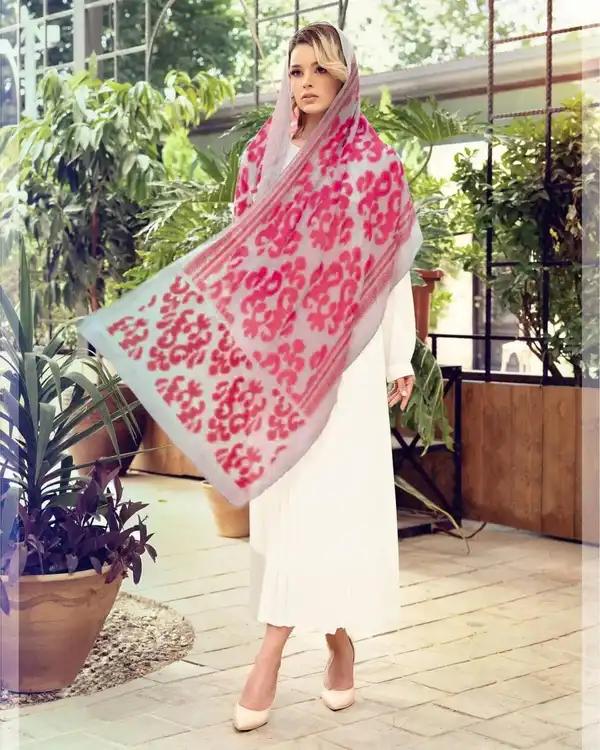 شال زنانه نخی سنتی مدرن سفید صورتی جی دو GIDO کد 274