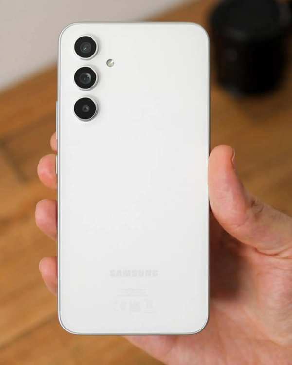 گوشی موبایل سامسونگ مدل Galaxy A54 5G دو سیم کارت ظرفیت 256 گیگابایت و رم 8 گیگابایت سفید - تصویر 4