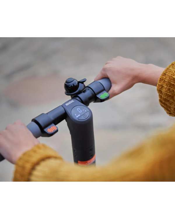 اسکوتر برقی مشکی ناین بات شیائومی مدل Ninebot KickScooter E25 - تصویر 3