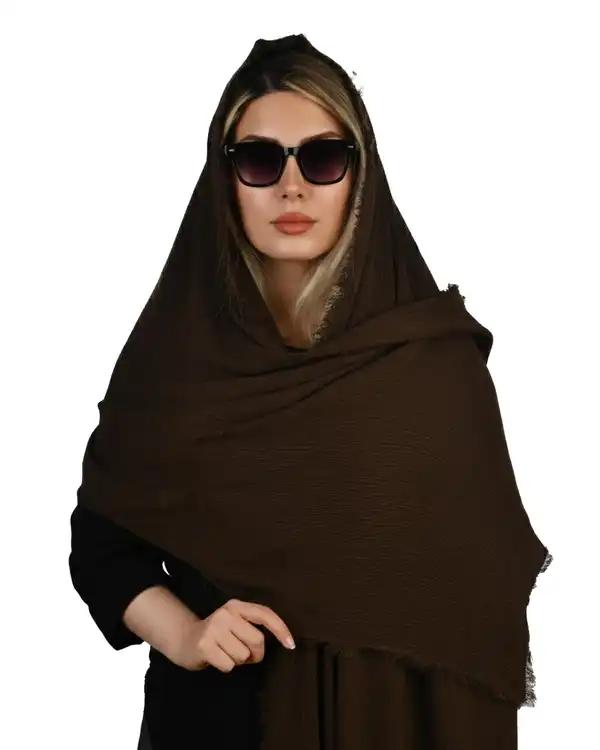 شال زنانه برشکا گرم بالا خاکی آماهی Amahi طرح ریشه پرزی