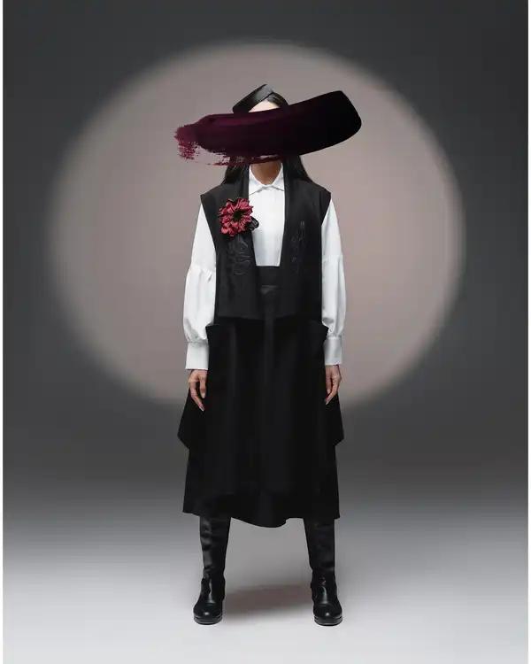 وست زنانه مشکی طاقه چیان Taghechian مدل شمع دل