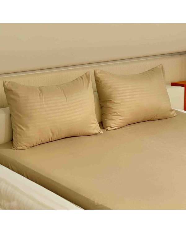 ست ملحفه و روبالشی دو نفره 3 تکه کرم روشن مانیکا هوم Monica Home مدل parallel plus