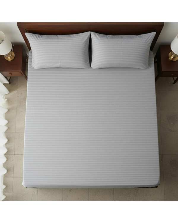 ست ملحفه و روبالشی دو نفره 3 تکه طوسی روشن مانیکا هوم Monica Home مدل COTTON PARALLEL