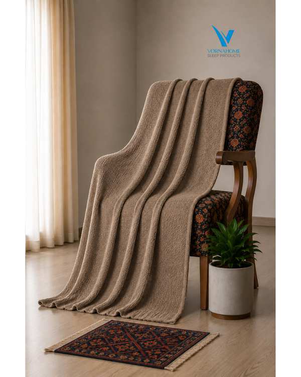 شال مبل سایز 180×140 نسکافه ای ورنا هوم Vornahome طرح کلاسیک
