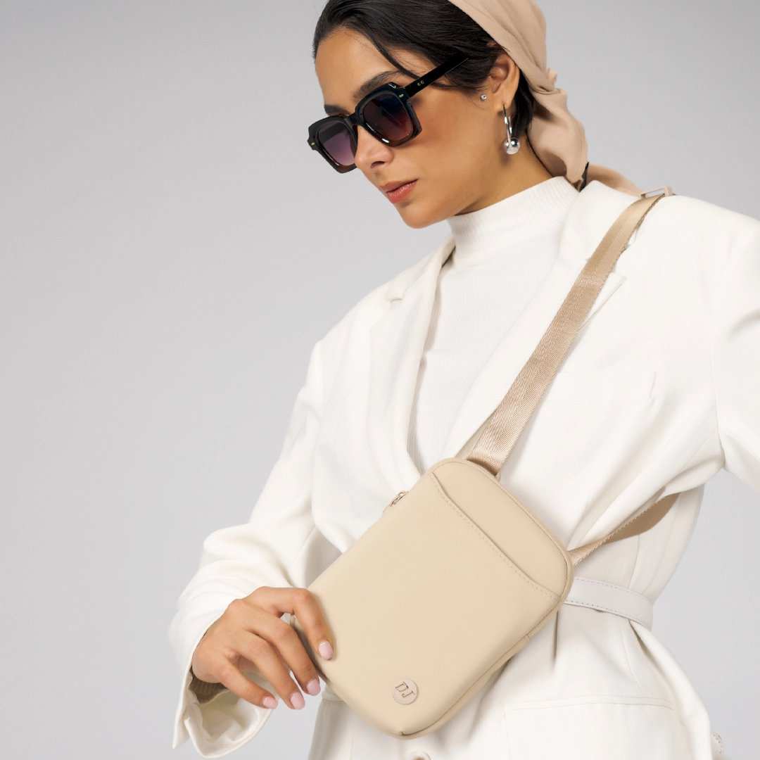 کیف دوشی زنانه دیوید جونز مدل CM7399