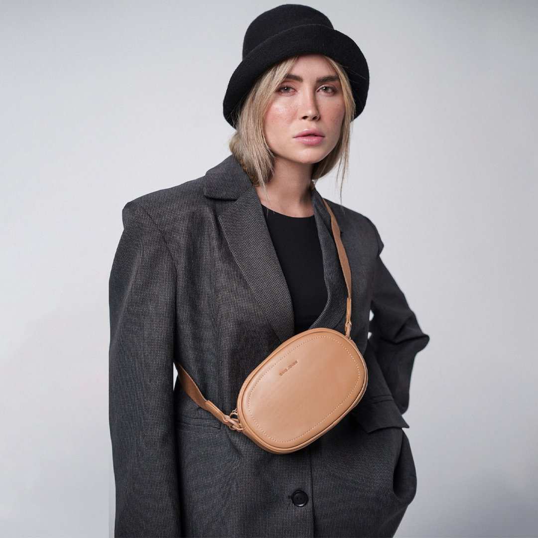 کیف دوشی زنانه دیوید جونز مدل CM7519
