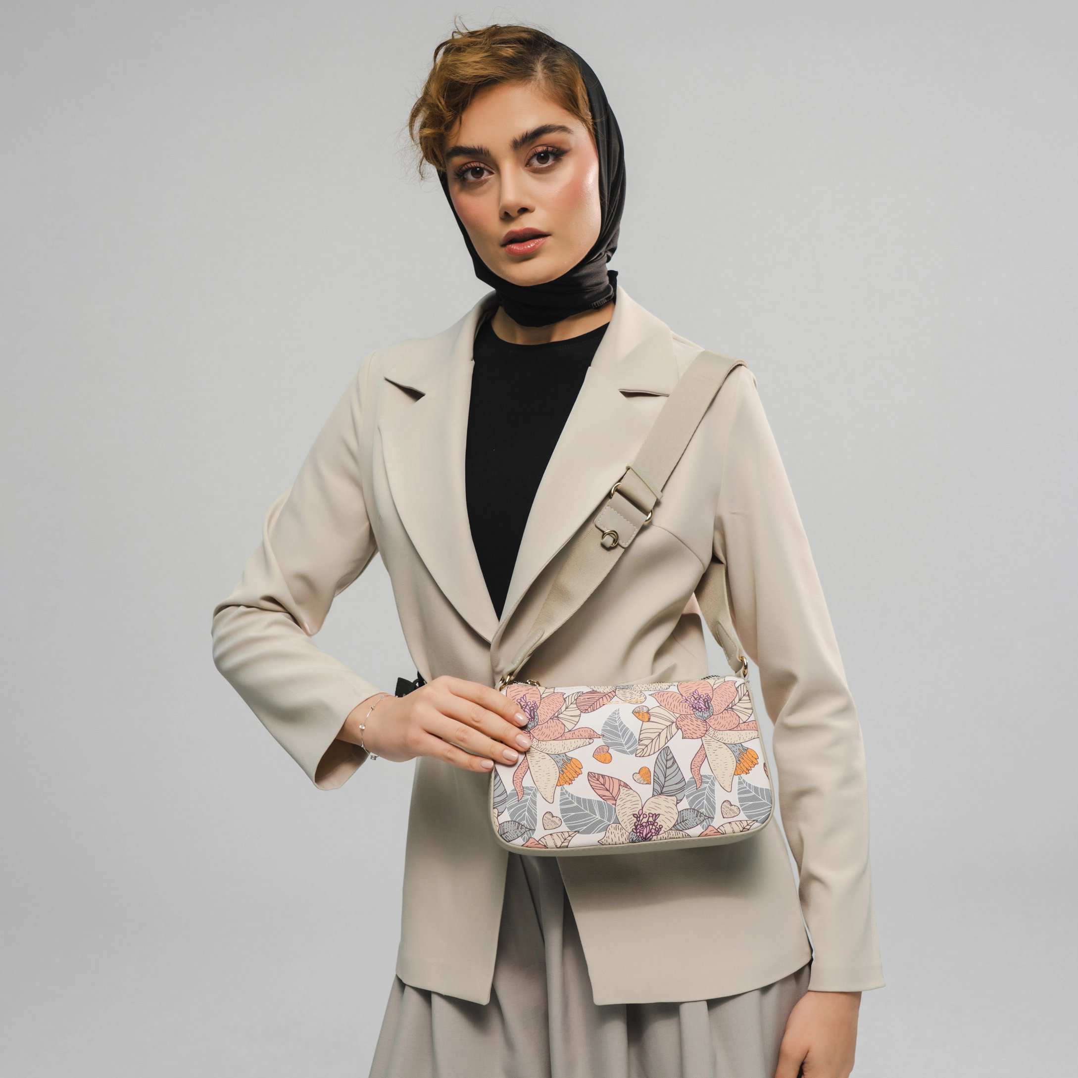 کیف کراس بادی زنانه دیوید جونز مدل CM7589