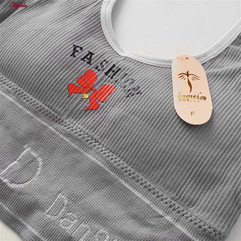 ست نیم تنه و شورت ورزشی زنانه خاکستری روشن مدل 4620 ماییلدا