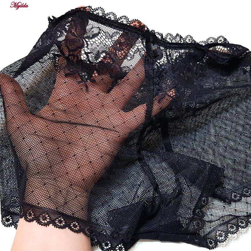 شورت زنانه مدل گیپوری نیم پا مشکی کد 4688-1 ماییلدا