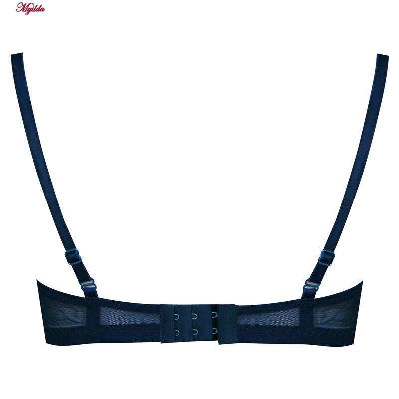 ست شورت و سوتین زنانه جینا مدل دانتل اروپایی هارنس گل برجسته کله غازی کد 4718-1060 ماییلدا