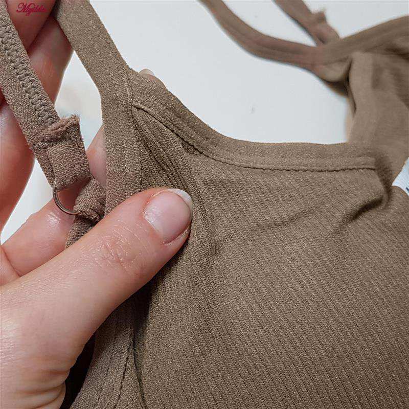 ست نیم تنه و شلوارک ورزشی زنانه مدل پددار قهوه ای کد 4580 ماییلدا