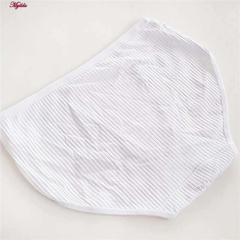 شورت زنانه نخی یوکین مدل کبریتی کد 4741 رنگ سفید ماییلدا