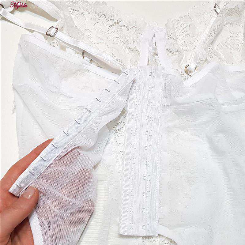 ست فانتزی هارنی سفید 4758-8017 به همراه شورت و جوراب ماییلدا