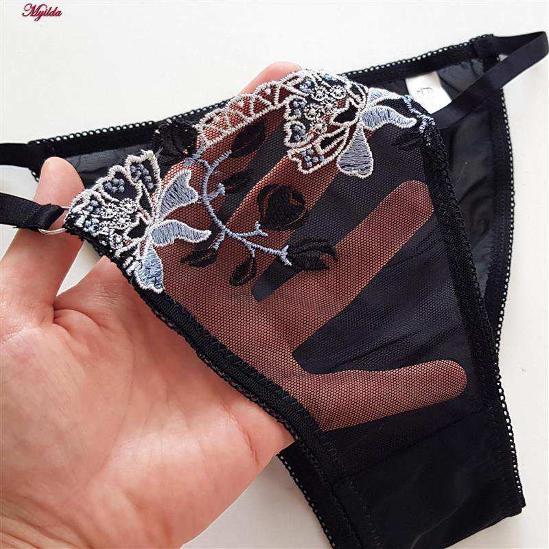 ست شورت و سوتین زنانه فیتن فرخ زادی مدل فنردار گیپور طرح دار مشکی کد 4952-5 ماییلدا