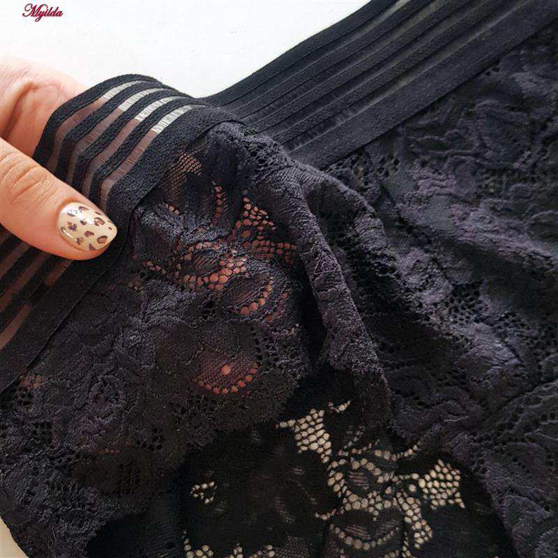 شورت زنانه مدل گیپور گلدار مشکی کد 4981-2218 ماییلدا