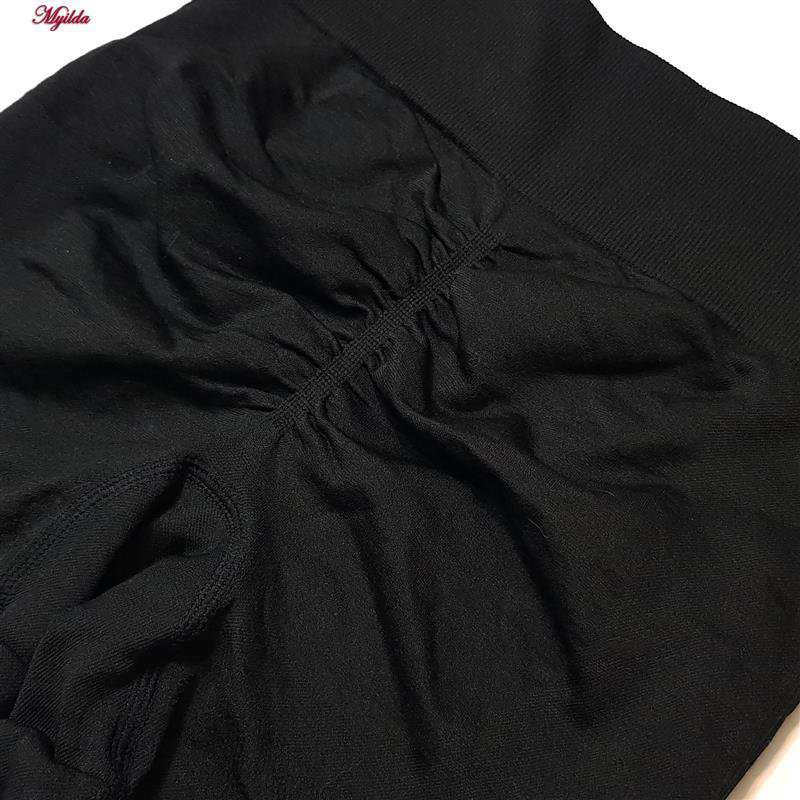 ست نیم تنه و شلوارک ورزشی زنانه ماییلدا مدل سیملس پشت چین دار پددار کد 5172 رنگ مشکی