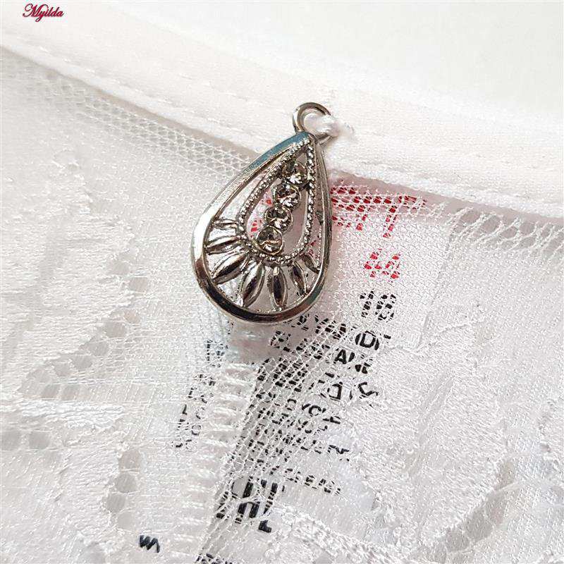 شورت زنانه مدل جلو تور استرج سفید لین کد 4681-717 ماییلدا