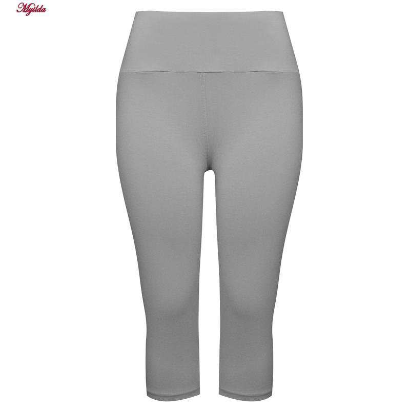 ست تی شرت و شلوارک ورزشی زنانه رنگ طوسی مدل 5223-697p ماییلدا